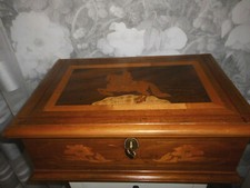 Schatulle,kleine Truhe,Kiste Nussbaum mit Intarsien um 1800  