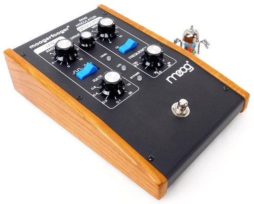 Moog moogerfooger 102 - moogerfooger, ring