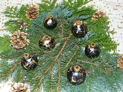 Weihnachtskugeln handveredelt
