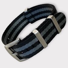 NATO Strap in verschiedenen