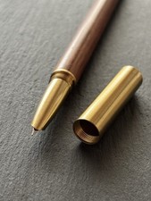 Edler Füllfederhalter aus