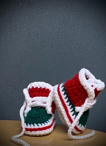 Gehäkelte neugeborene baby - gehäkelte,