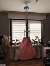 Federwiege Baby mit rosa