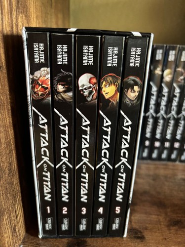 Manga attack titan - on, band