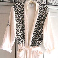 Original Louis Feraud Paris Bademantel Gr. L Weiß /schwarz sehr guter Zustand.