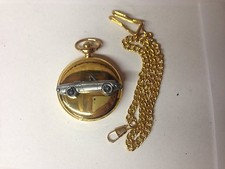 Alfa Romeo Kham Tail Ref3 Zinnoptik Auto Emblem auf poliertem Gold Taschenuhr