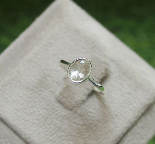 Ovalschliff ring klar - ring,