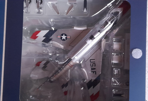 Hobbymaster ha2124 100 super - f-100,