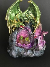 Drachenpaar Figur mit Gelege