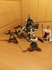 orig. Schleichritter mit König, 1 Reiter auf Pferd, 2 Fußkämpfer, 1 König