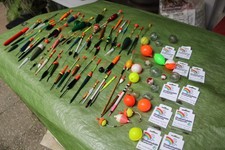 94 Schwimmer Posen Bissanzeiger + 200  Angelhaken Angler Forelle Karpfen Hecht B