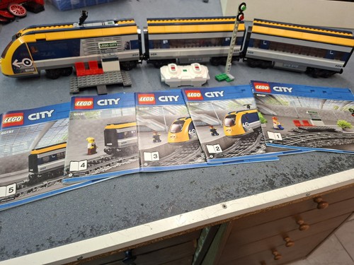 Lego city 60197 personenzug - 60197,