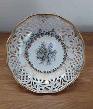 Schumann Schale mit Veilchen und Golddekor, Durchbruchporzellan, mit Füßen