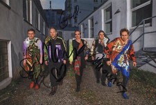 DIE GOLDENEN ZITRONEN - original signiertes Großfoto 20 x 30 cm Autogramm