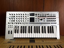Roland Gaia 2 37 Tasten