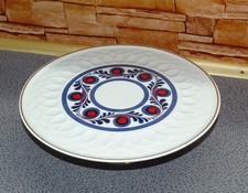 Tortenplatte mit Fuß, von