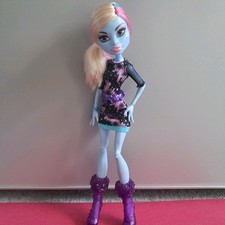 Monster High Abbey Bominable Coffin Bean Doll Puppe