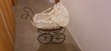 Schöner, nostalgischer Puppenwagen, Länge ca 45 cm, mit geflochtenem Korb