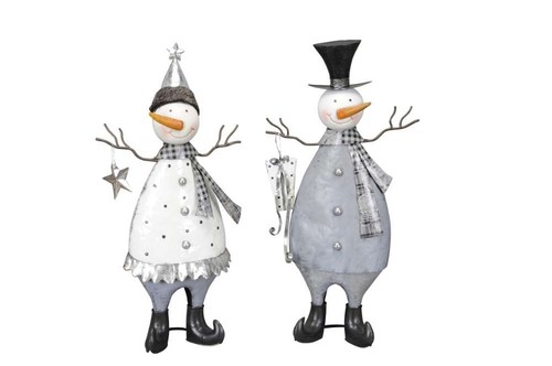 Schneemann aus metall zwei - -,