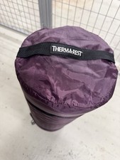 Therm-a-Rest Isomatte – Ultraleicht & Kompakt, Mit Packsack (Lila)