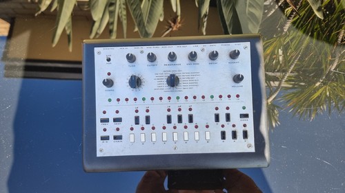 X0xb0x roland 303 clone - x0xb0x,