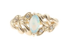 Ring 0,24 kt Marquise Cabochon natürlicher Opal & runder Diamant 14 Kt Blattgold Motiv