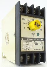 PILZ STR Zeitrelais Time Relay 3-300s 220V~ 3,5VA STR/300/220V~/1UFBM 402334
