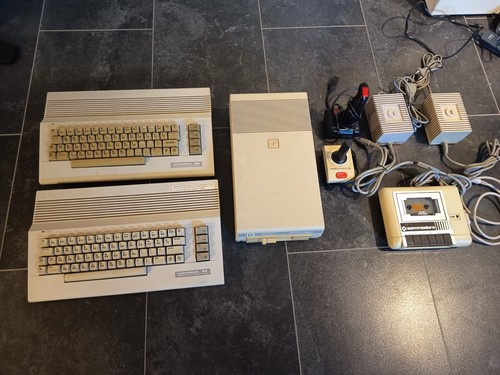Original commodore computer - commodore,