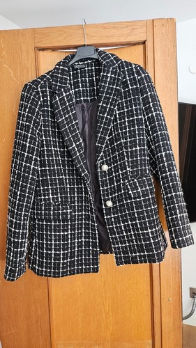 Chanel-Tweed-Look
