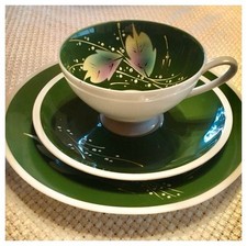 ❤️ sehr schönes 3-tlg SAMMELTASSEN-Gedeck ILMENAU Porzellan grün Blumen-Motiv