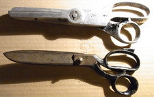 Schere 2 Stück ALT Zickzack Deko Profi Sammlerlstück funktionstüchtig
