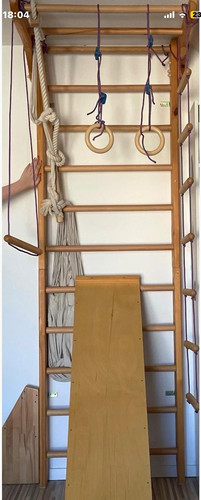 Sprossenwand aus holz - aus, mit