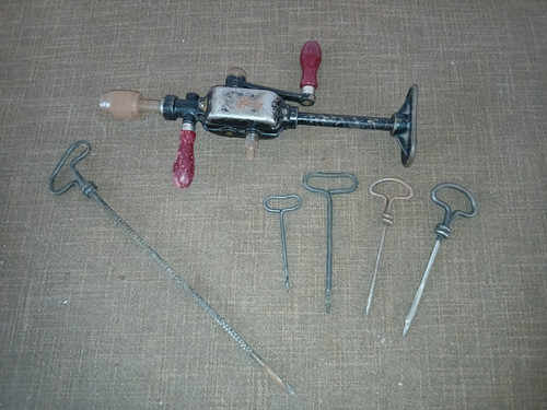 Alte handbohrmaschine zum - handbohrmaschine,