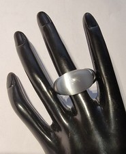 Calvin Klein Ring silberfarbener Metallring Stahl Katzenauge Blaugrau RG 57 B8