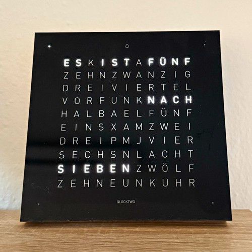 Qlocktwo earth deutsch - earth, 13.5