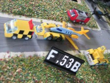 4 Airport - Spezialfahrzeuge + 2 Flugzeug   = F,53B +  Spur TT ?