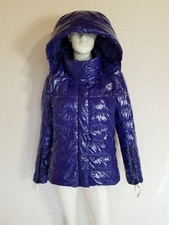 Marc Cain ultra leichte warme Jacke Daunenjacke Lack - Optik Blau