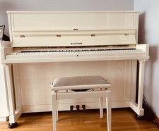 Wunderschönes W. HOFFMANN KLAVIER MODELL  120 P - mit Hocker