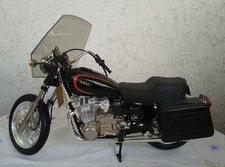 YAMAHA Motorrad - Vitrinenmodell ? - Yamaha SPAIN