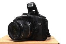 Canon EOS 50D 15,1 MP Full HD DSLR mit Canon EF-S 18-55mm II Objektiv und Zub