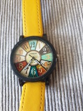 Damenuhr  rund  Zifferblatt  Bunt Armband gelb Leder