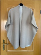 Edles Cape in beige