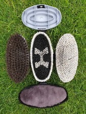 HAAS Bürstenset für graues, farbiges Fell 4 Bürsten, gratis Kordelzugbeutel & Currykamm