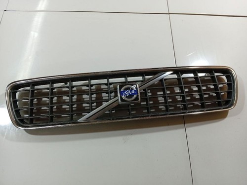 Volvo s40 2007 hood grille - volvo,