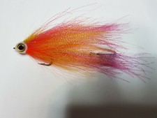Handgebundener Bucktail Raubfisch Streamer  Hakengröße 5/0 mit Stingerhaken 3/0
