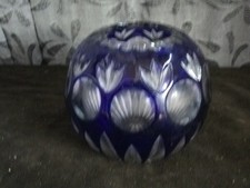 Kugelvase aus Bleikristall blau