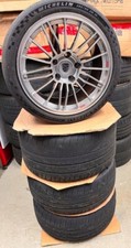 Porsche Motec MCGT Felgen 225/40 & 295/30 ZR18 Nabenabdeckel Michelin Cup 2 