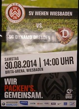 Spielplakat Fußball SV Wehen Wiesbaden- Dynamo Dresden 30.8.14(42×30) 1×geknickt
