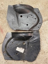 2 Haltebleche Stoßstange VW Käfer 1302 1303 vorne rechts und links Rep.-Blech