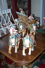 altes Brauereigespann "Löwenbräu", Kettenkarussel, Schiffschaukel, alte Püppchen